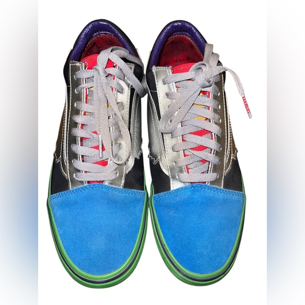 Vans Old Skool Marvel "Avengers" Sneakers women’s size10.5 men’s size 9